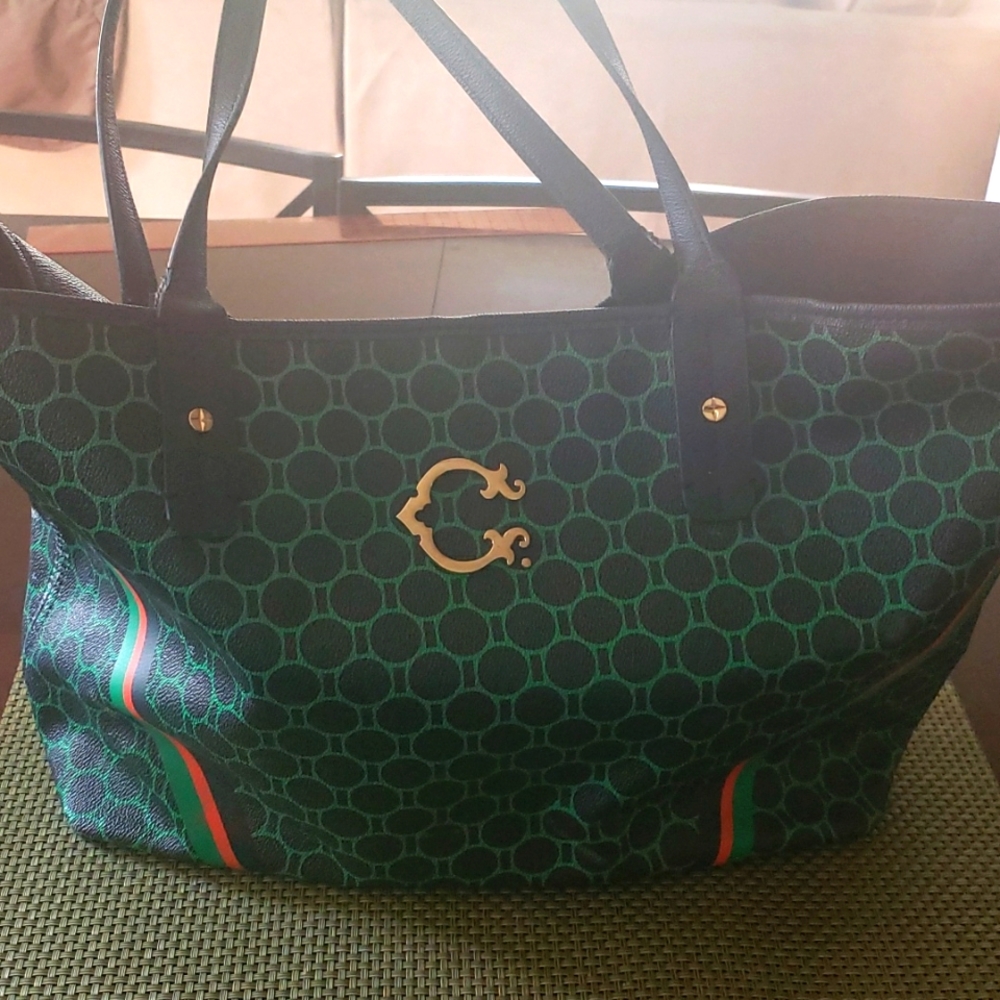 C. Wonder tote bag in green and navy